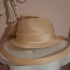 VANNI Cream Wide-Brim Dress Hat with Decorative Bow